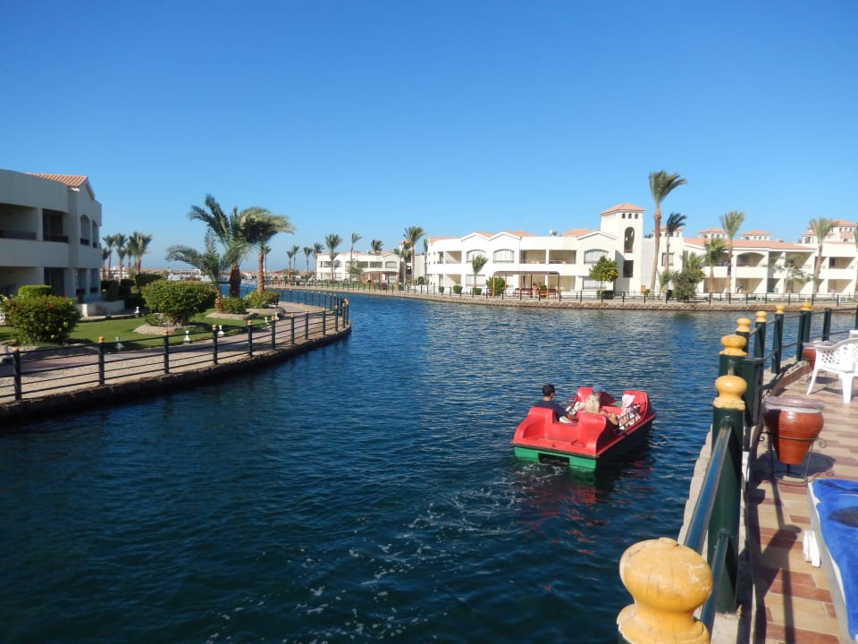 Tretboot in der Lagune Pickalbatros Dana Beach Resort - Hurghada