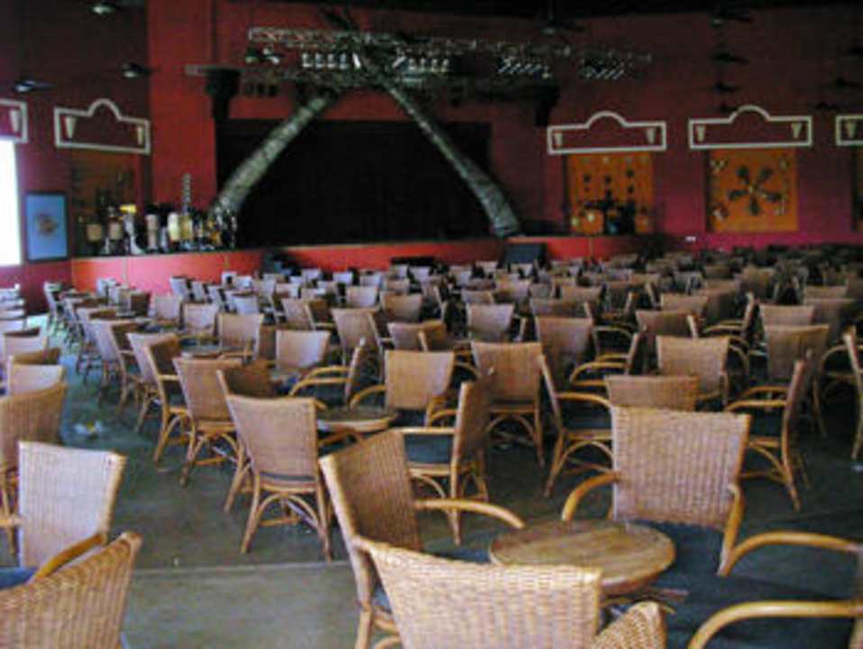 Theater Iberostar Waves Bahia