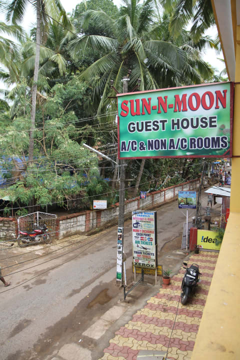 Widok z pokoju Sun N Moon Palolem Beach