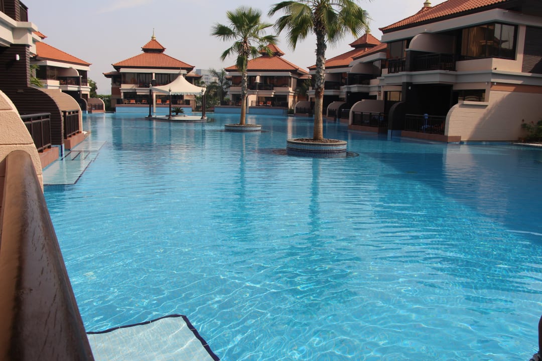Access to lagoon pools from room Anantara The Palm Dubai Resort