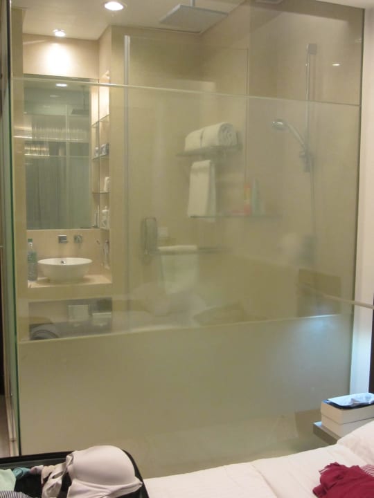 Bad mit durchsichtiger oder milchiger Scheibe Empire Hotel Hong Kong Causeway Bay