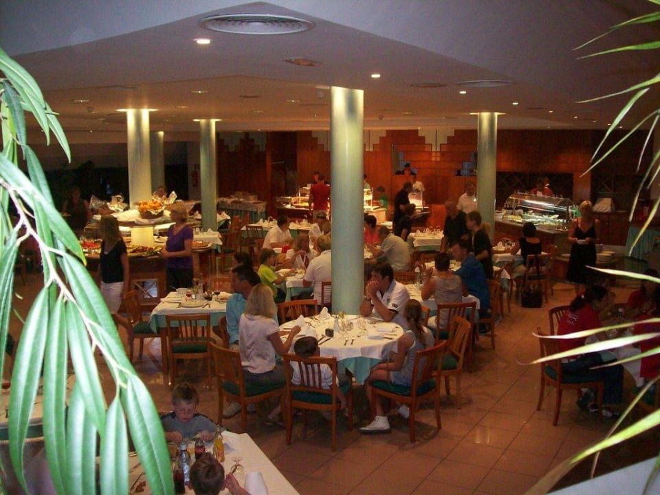 Unterer Bereich im Speisesaal Insotel Club Cala Mandia