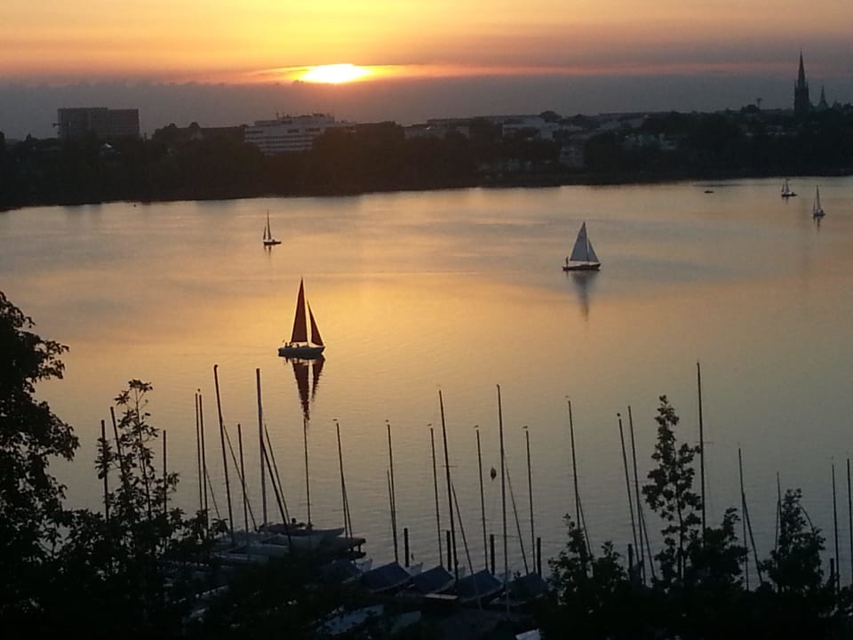 Blick aus dem Hotelzimmer Relexa Hotel Bellevue Hamburg