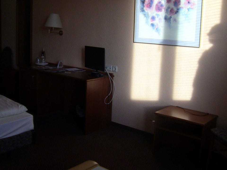 Schreibtisch mit Fernseher Seehotel Brandenburg a.d. Havel