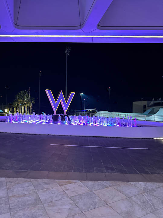 Außenansicht W Abu Dhabi - Yas Island