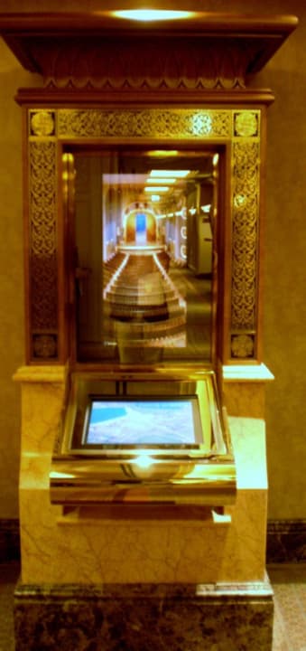 Infopoint Emirates Palace Mandarin Oriental
