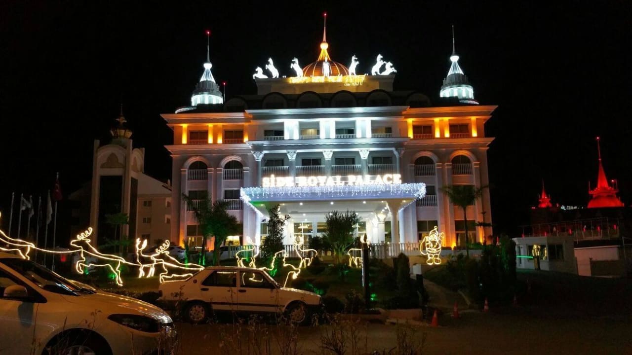 Vorderansicht Side Royal Palace Hotel & Spa