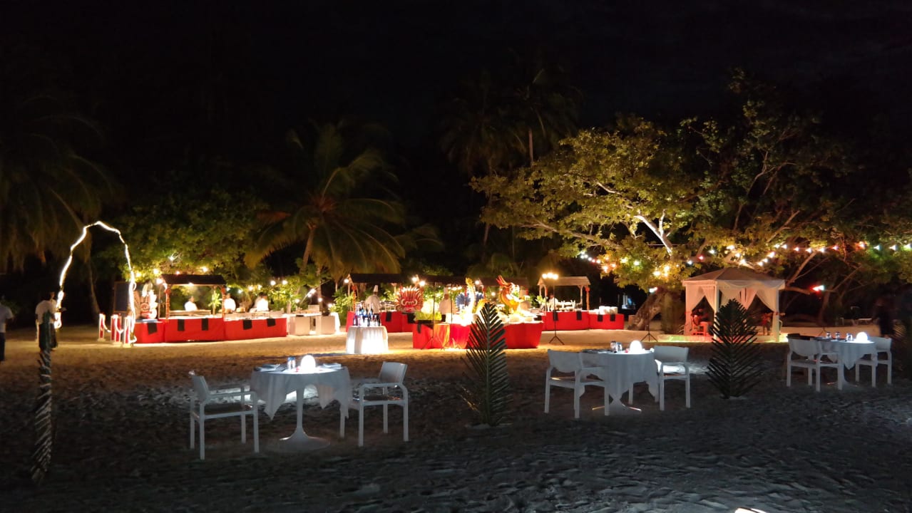 Moonlight Dinner zum 60. Meeru Maldives Resort Island