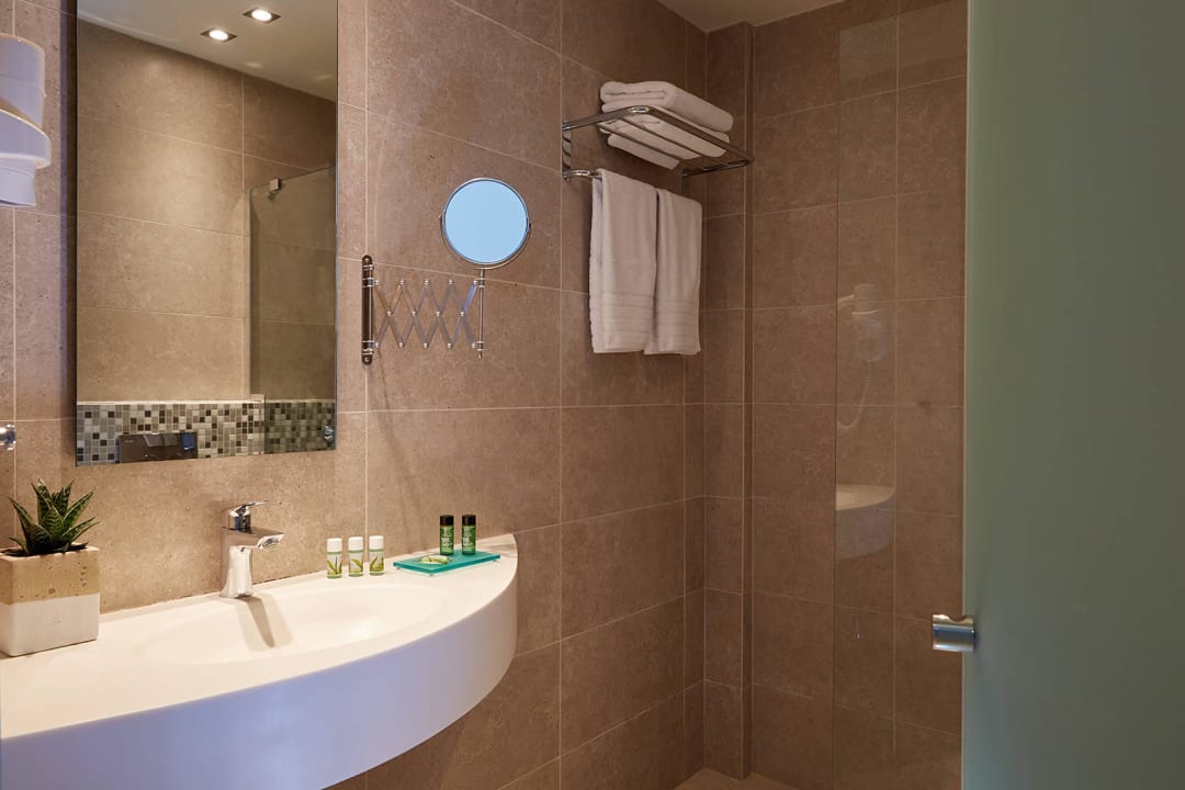 Bathroom Ammon Zeus Luxury Beach Hotel