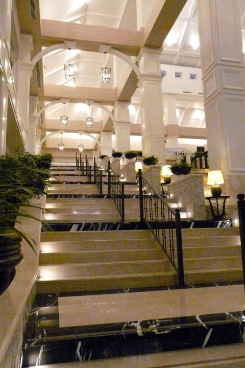 Treppe vom Restaurantbereich zur Lobby Titanic Deluxe Golf Belek