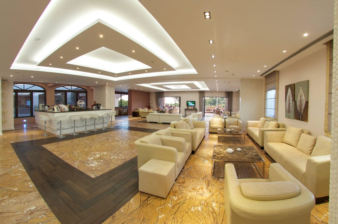 Lobby Hotel Utopia Resort & Spa