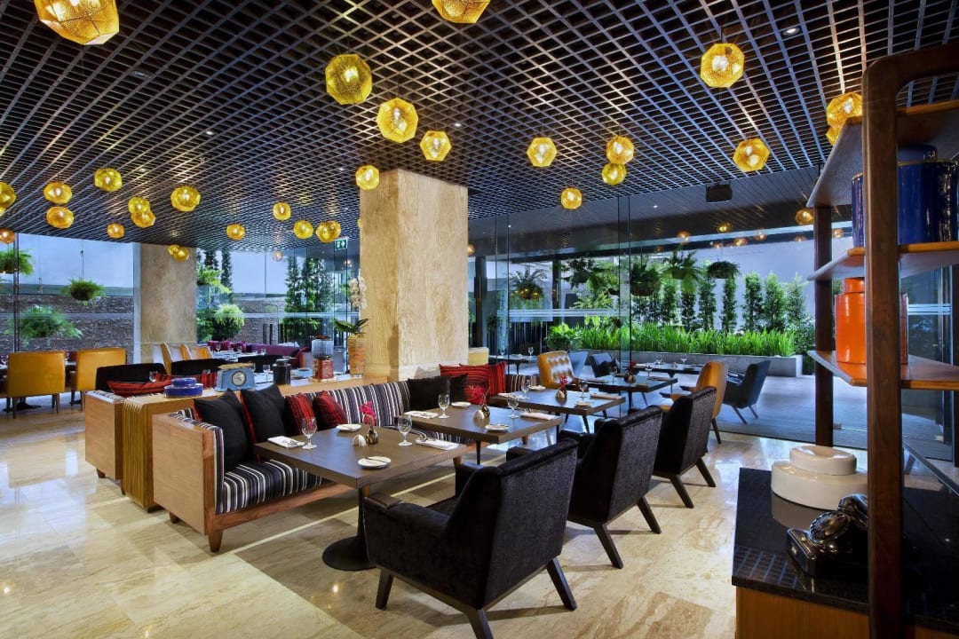 Dee Lite Buffet Restaurant  DoubleTree by Hilton Hotel Sukhumvit Bangkok