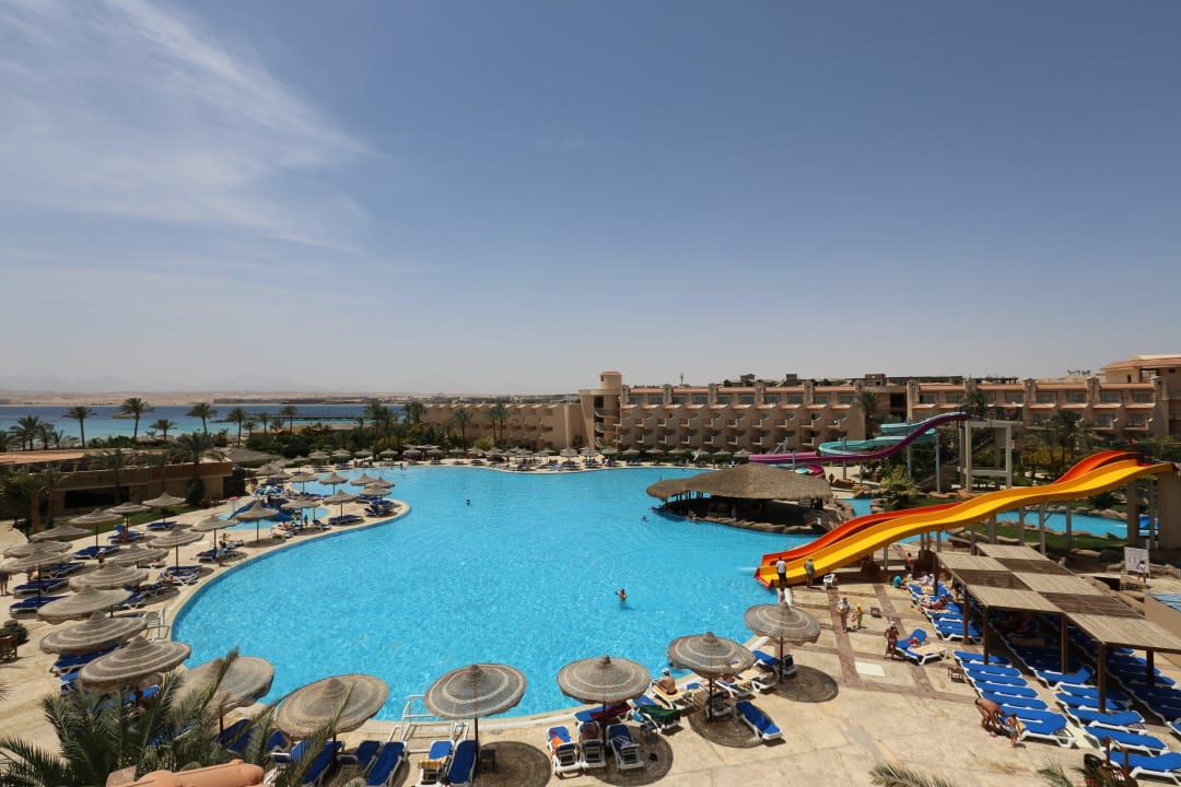 Pyramisa beach resort sahl hasheesh фото