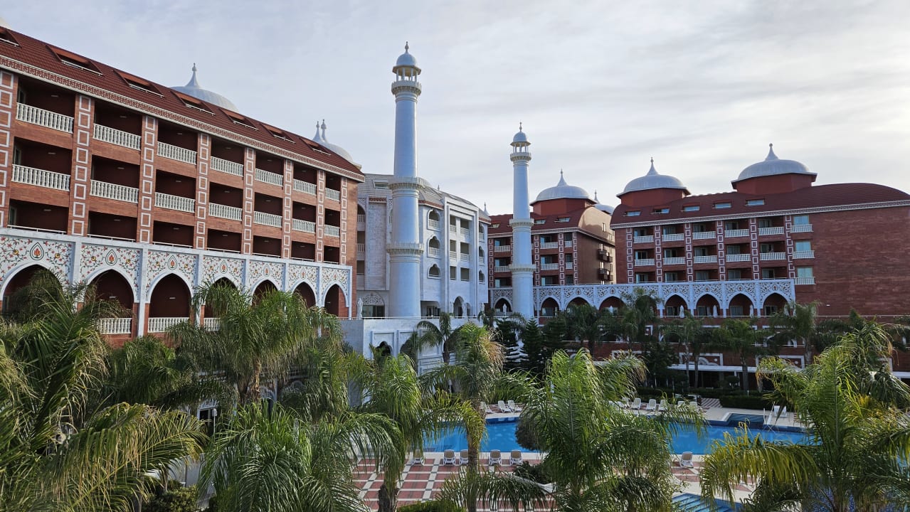 Außenansicht Royal Taj Mahal Hotel