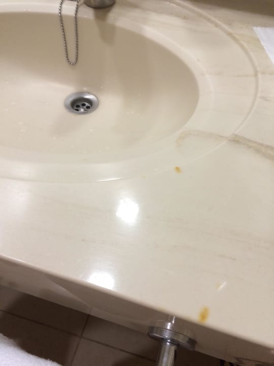 Zigarettenflecken im Nichtraucherzimmer Gloria Palace San Agustin Thalasso & Hotel