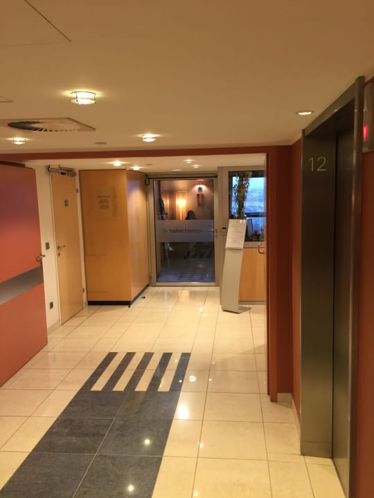 Zugang Executive-Lounge 12. Stock Hilton Vienna Park