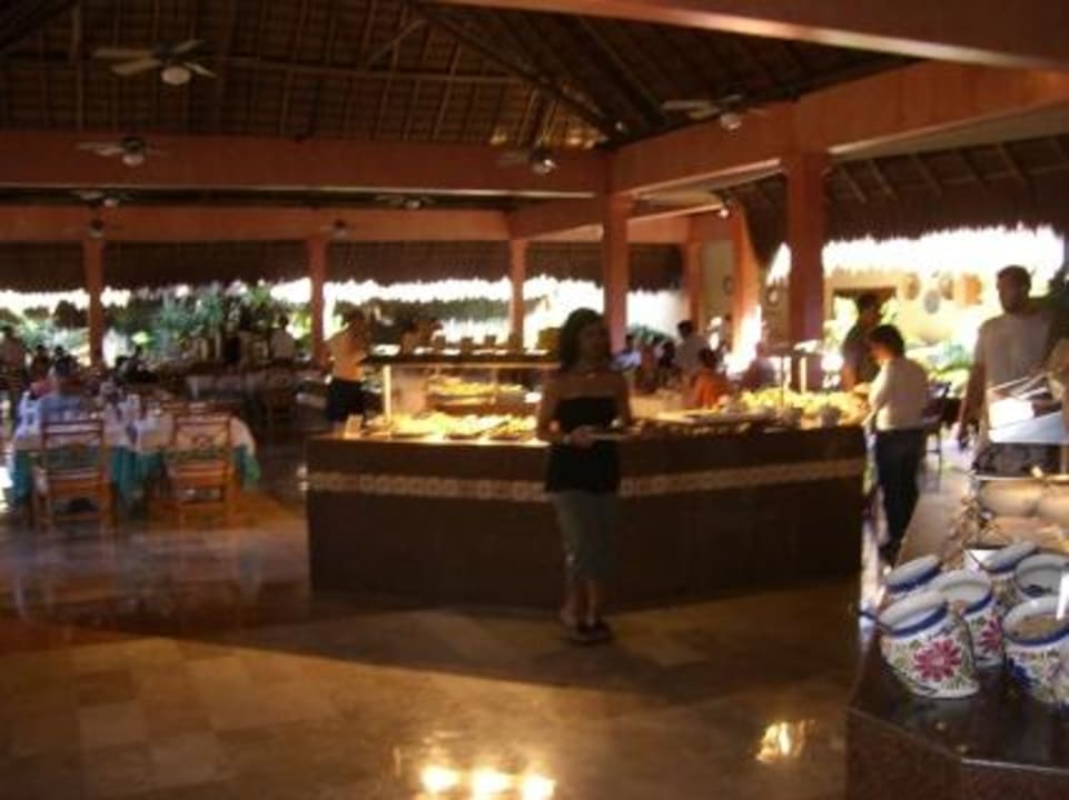 Das Buffet im Hauptrestaurant Iberostar Waves Quetzal