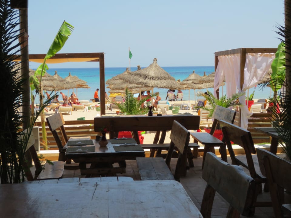 Blick von der Bar zum Meer Hotel Royal Nozha