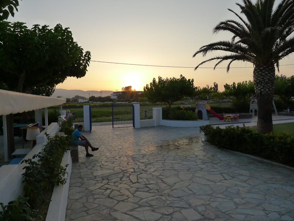 Hotelausgang Hotel Sirocco