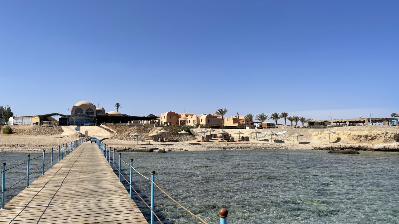 Strand Rohanou Beach Resort