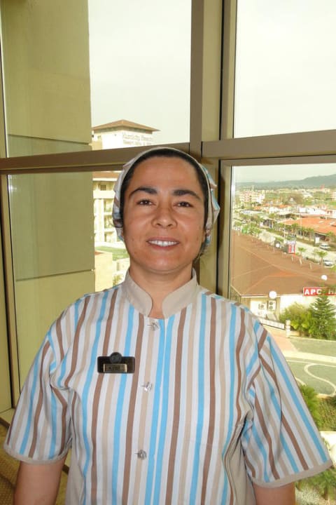 Ayse, meine Zimmerfrau Sunis Kumköy Beach Resort Hotel & Spa