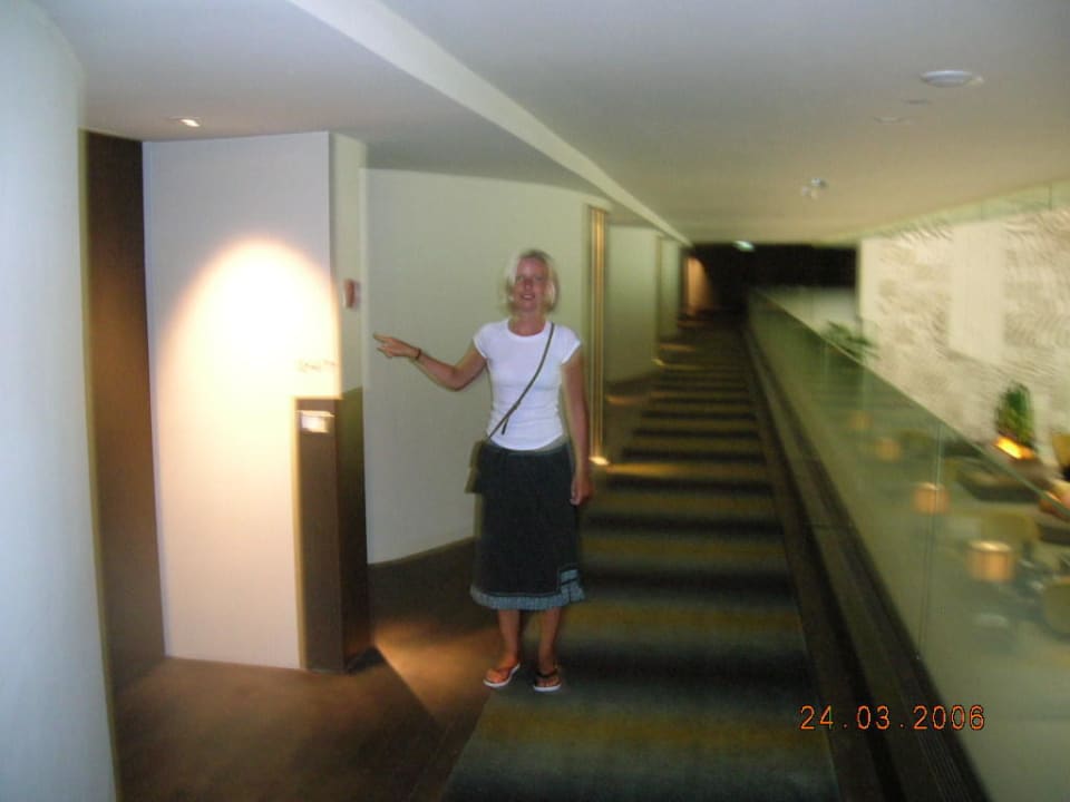 Der Eingang unseres Deluxe Zimmer mit Balkon Movenpick BDMS Wellness Resort Bangkok