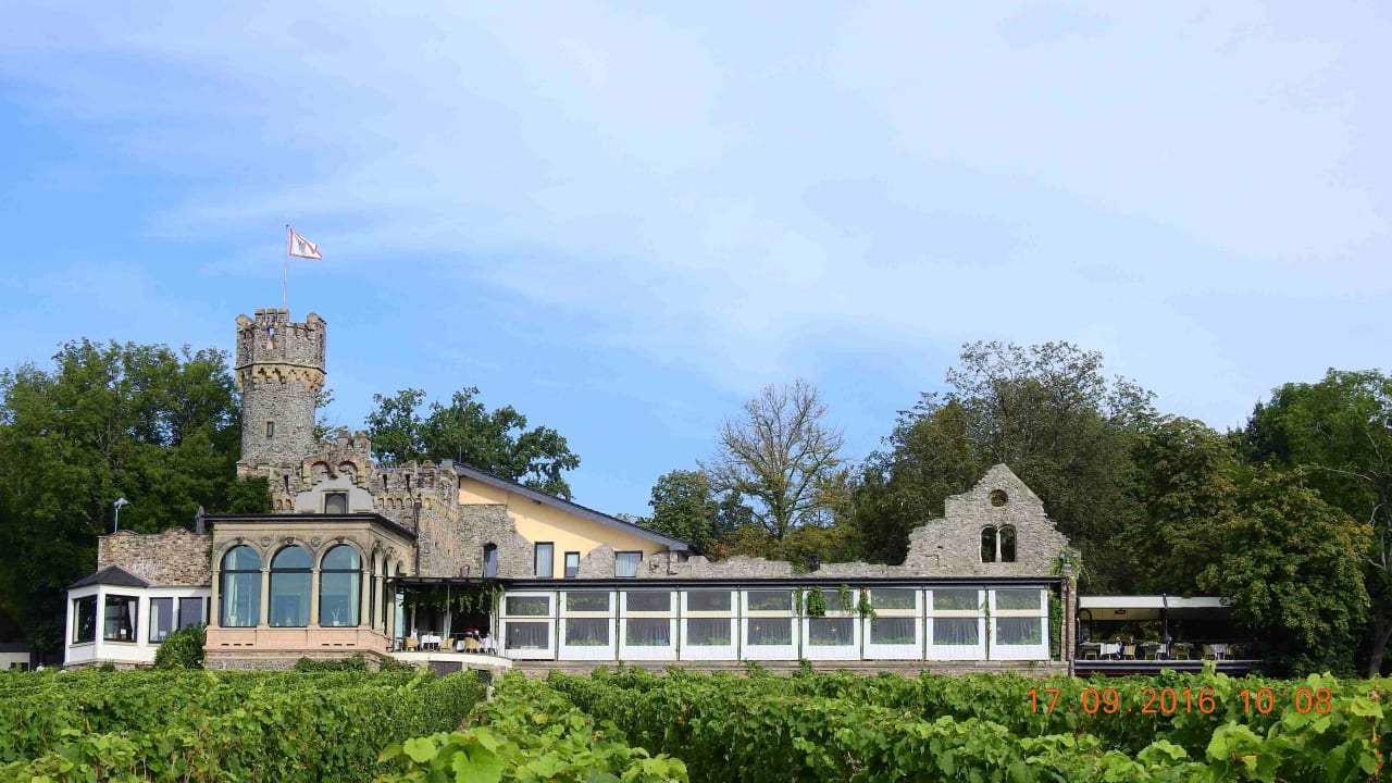 Restaurant Rheinseite Relais & Châteaux Hotel Burg Schwarzenstein