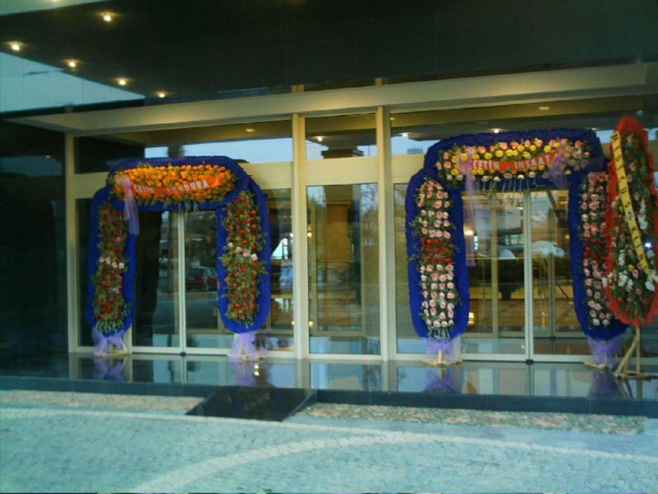 Dekoration zur Eröffnung im Eingangsbereich Sunis Kumköy Beach Resort Hotel & Spa