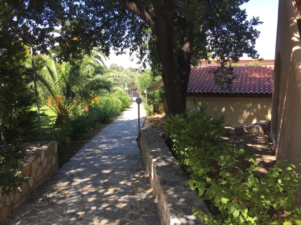 Teren hotelu Sirios Village Hotel & Bungalows