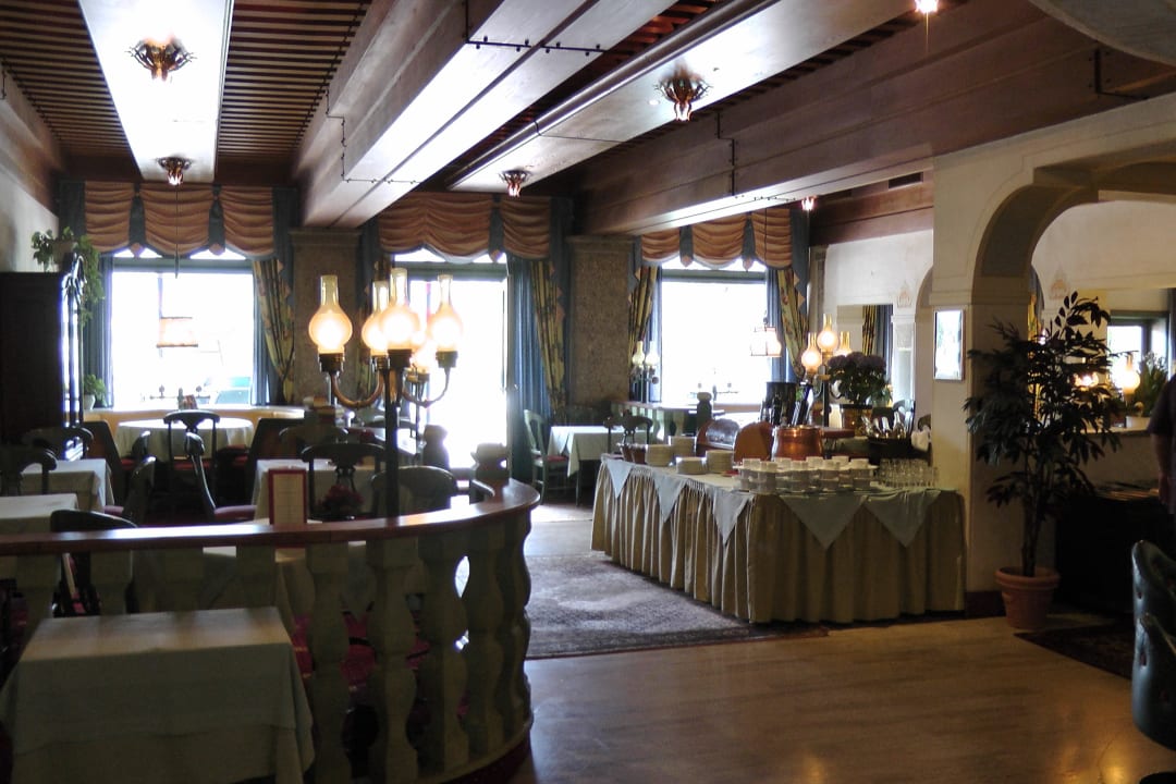 "Lobby" mit Mittagsbuffet Hotel & Restaurant Wastlwirt
