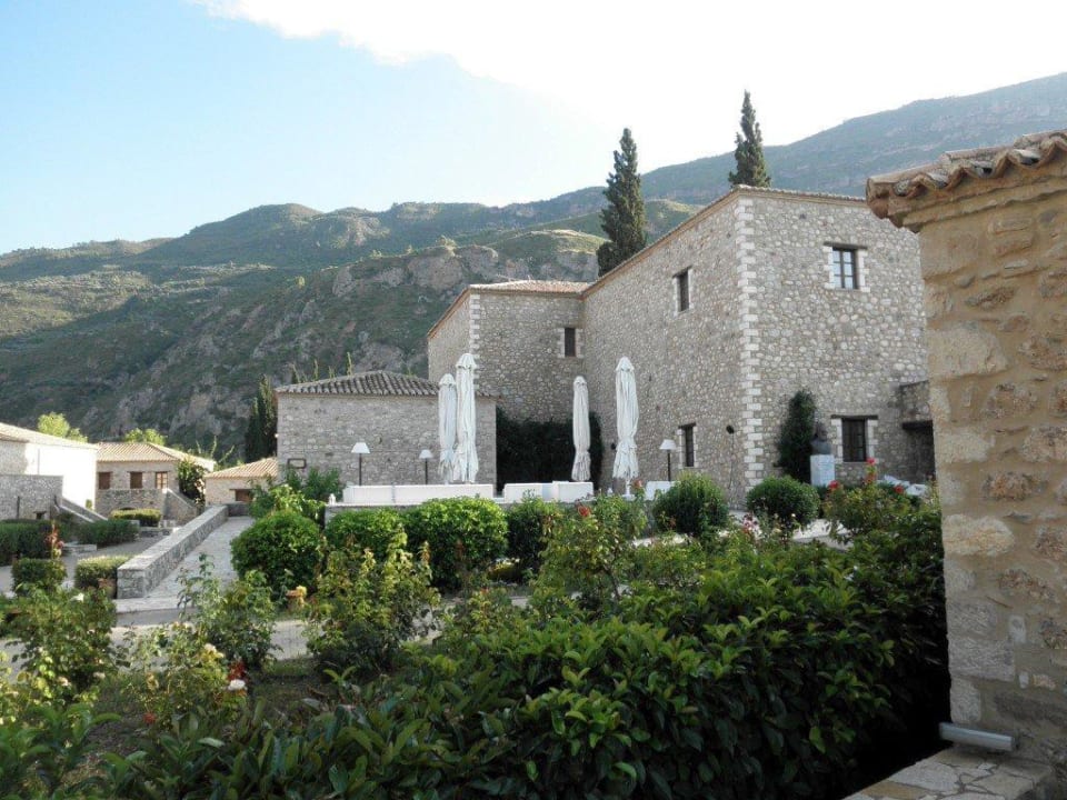 Bar Semantron Traditional Village