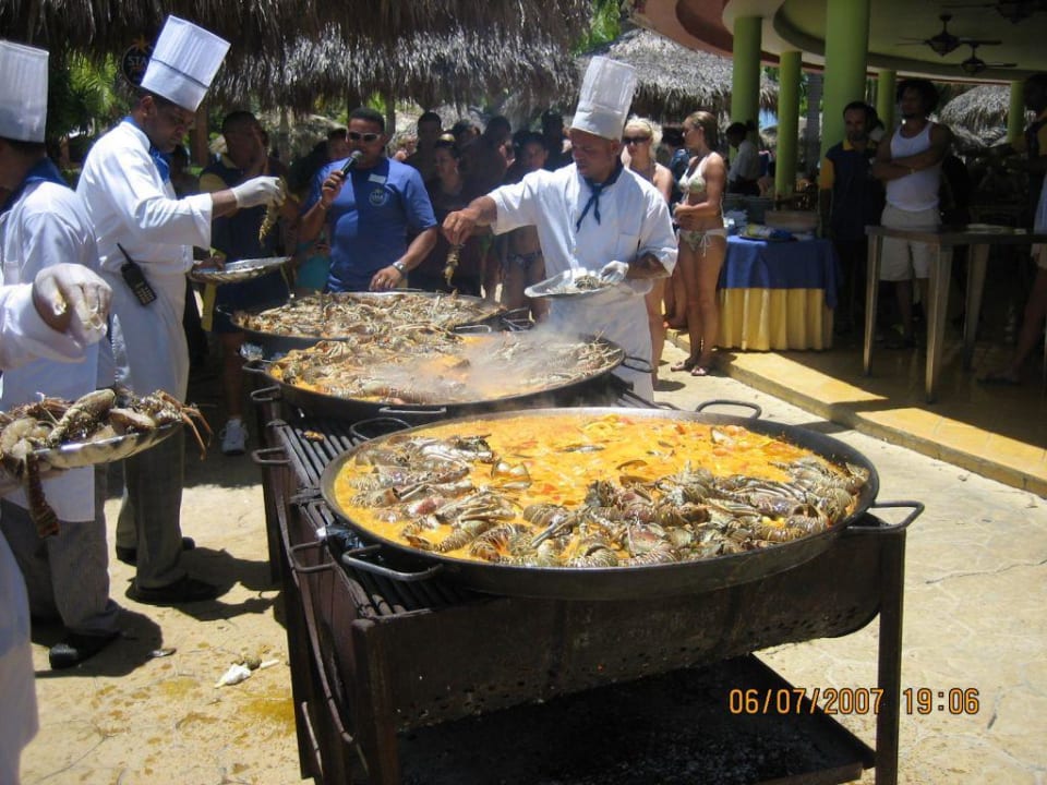 Paella Iberostar Waves Costa Dorada