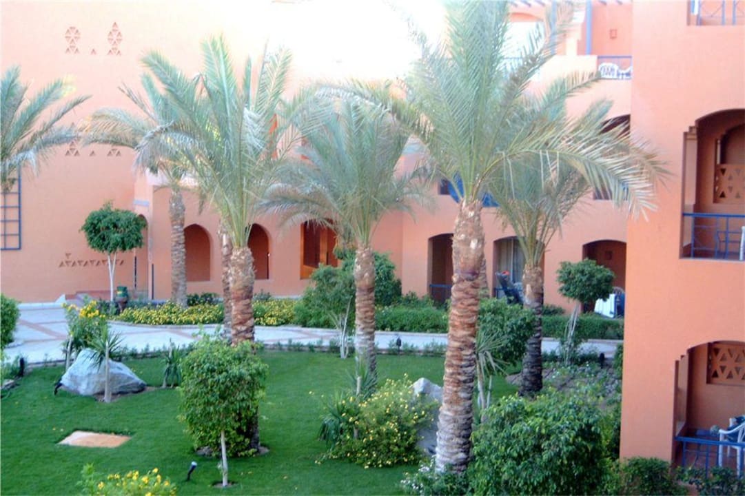 Blick von Zimmer 5219 - Makadi Oasis Family Jaz Makadi Oasis Resort