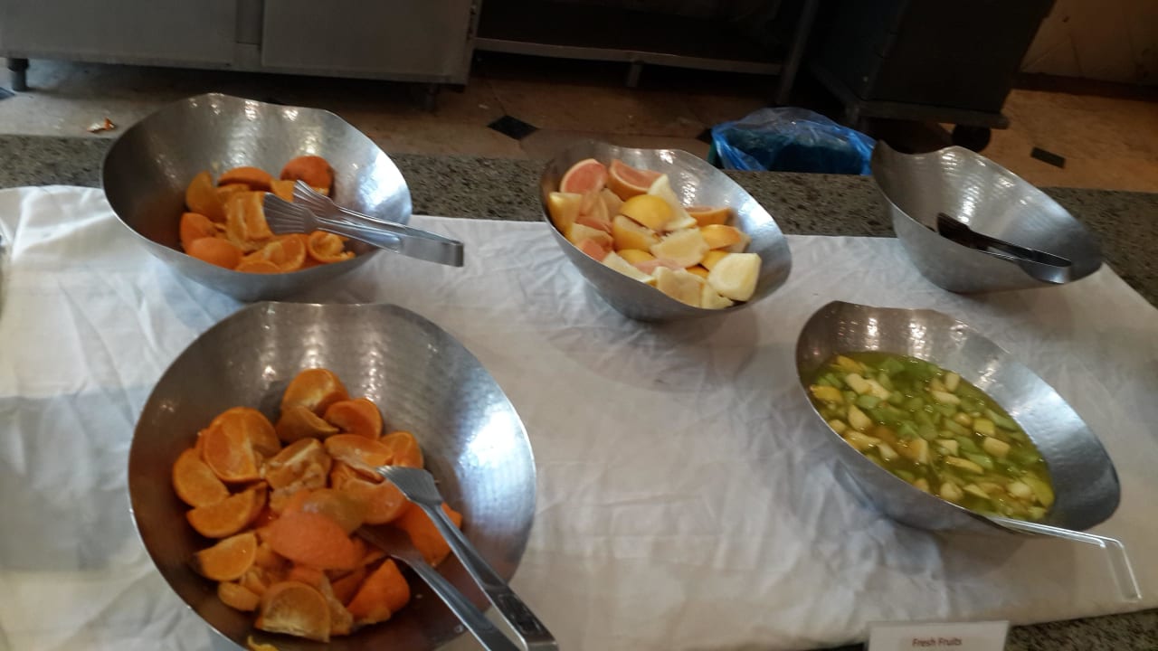 Oбилие фруктов Riviera Aqua Park Resort