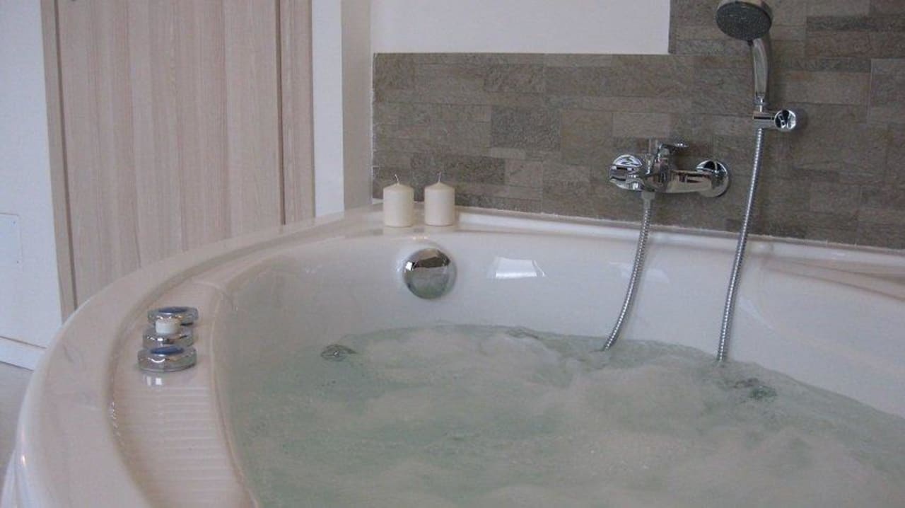 Idromassaggio nella camera Il Ponte B&B 52cento