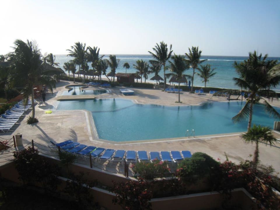 Pool Akumal Bay Beach & Wellness Resort