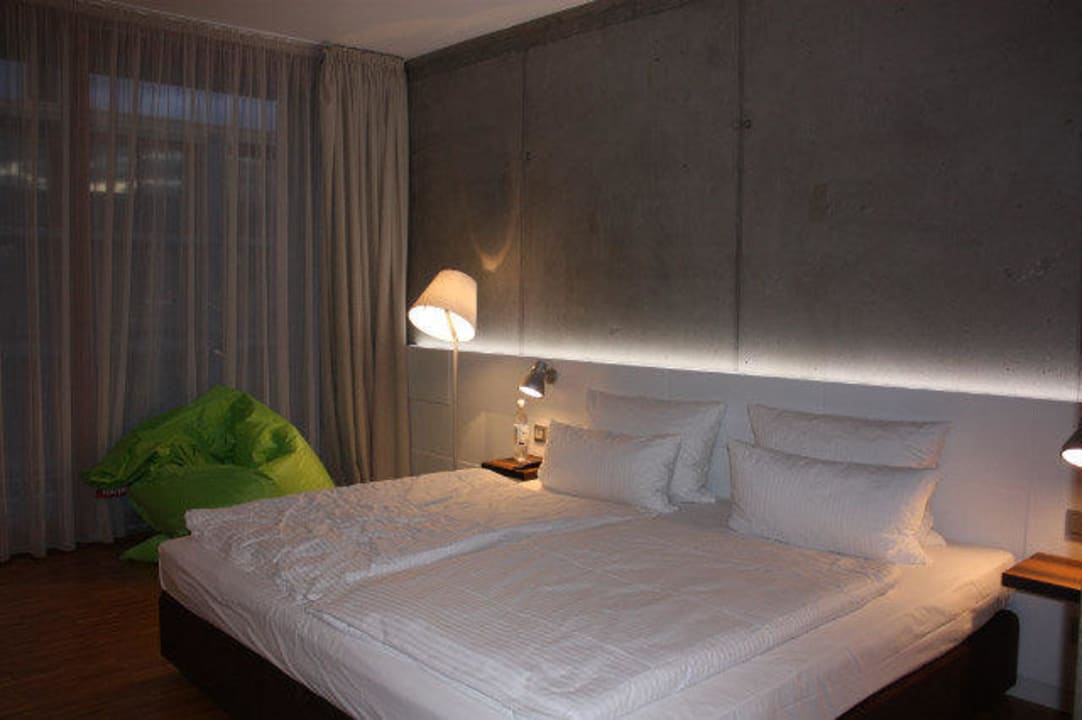 Zimmer Factory Hotel