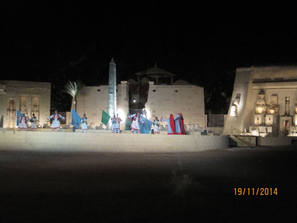 Show im Alflaila Welaila (Nachbarhotel) Pickalbatros Alf Leila Wa Leila Resort - Neverland Hurghada