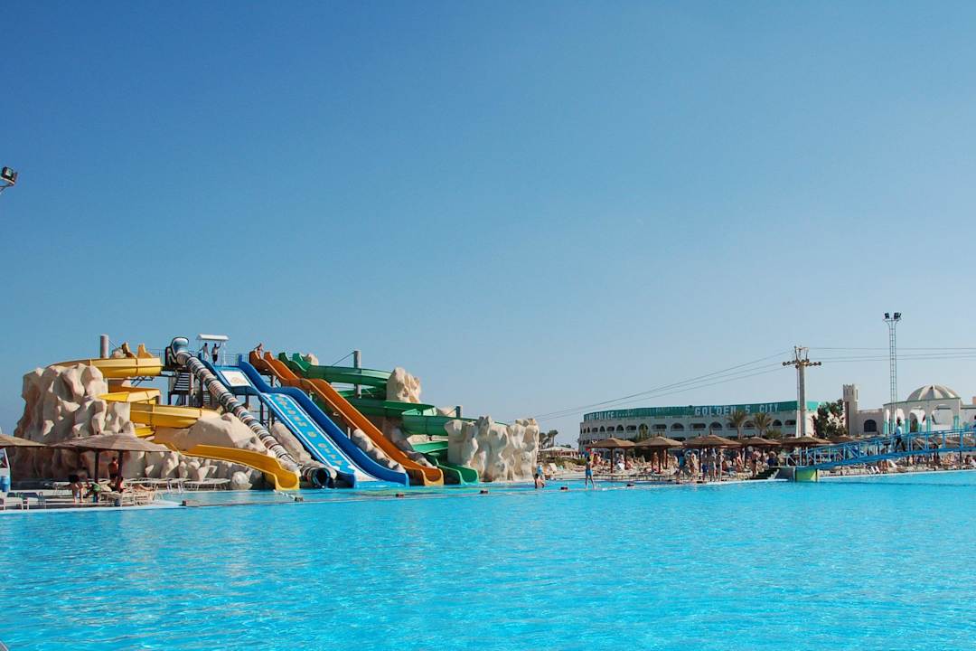 Golden 5 City Emerald Resort & Aqua Park