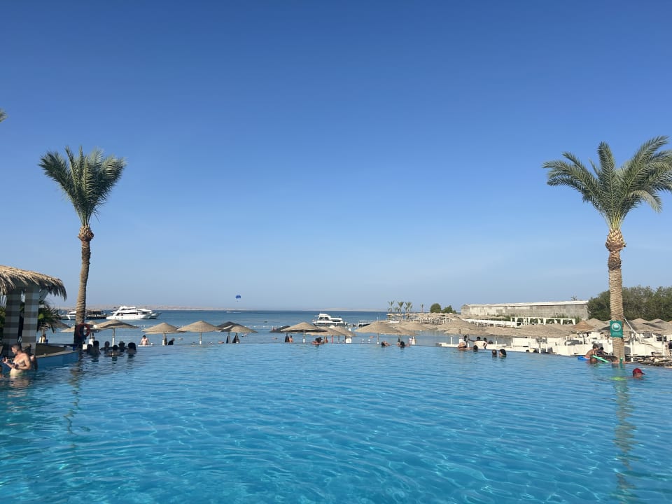 Pool JAZ Elite Casa del Mar Beach