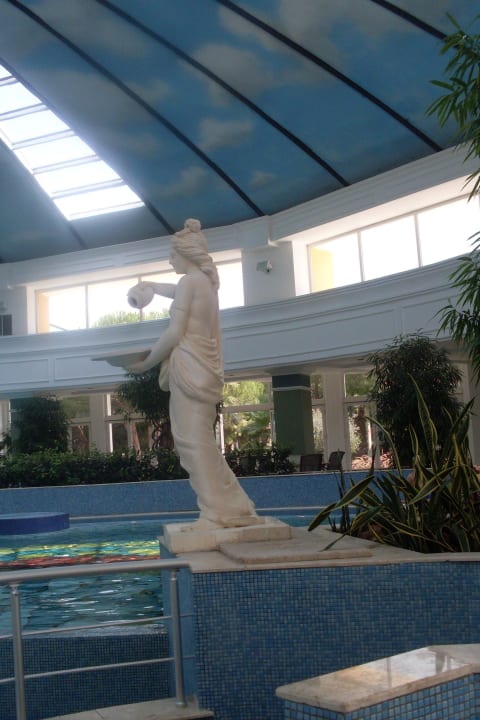 Das schöne Hallenbad ROBINSON NOBILIS