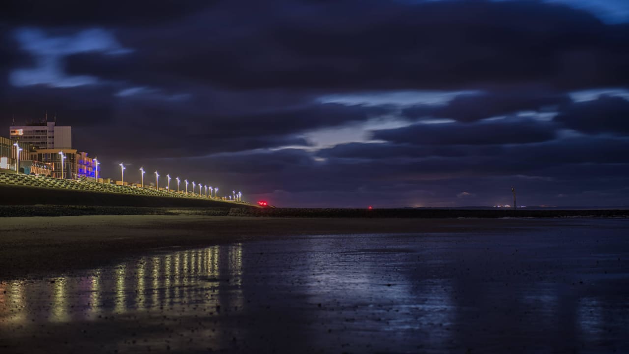 Blick vom Strand bei Nacht Strandhotel Georgshöhe