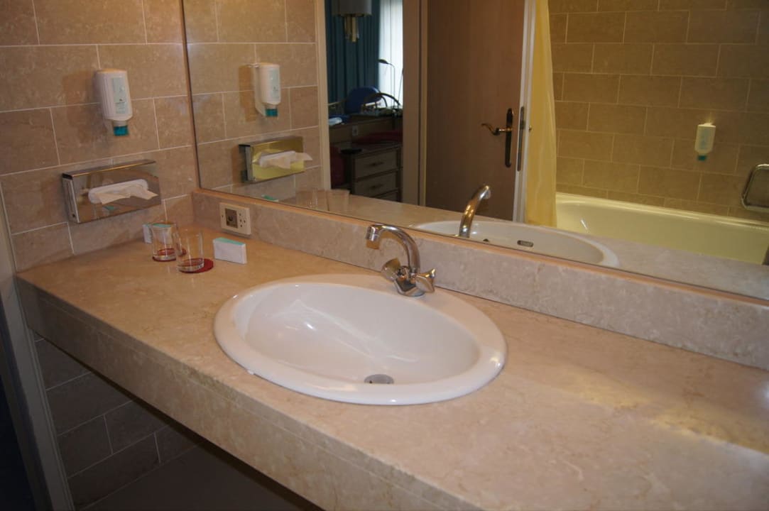 Waschbecken Eventhotel Pyramide