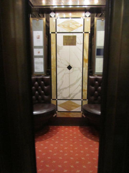 Fahrstuhl Hotel Bristol