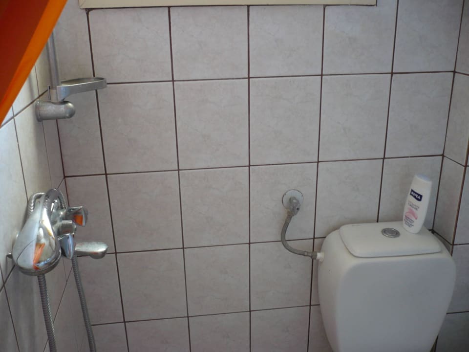 Bathroom Hotel Fire Fly