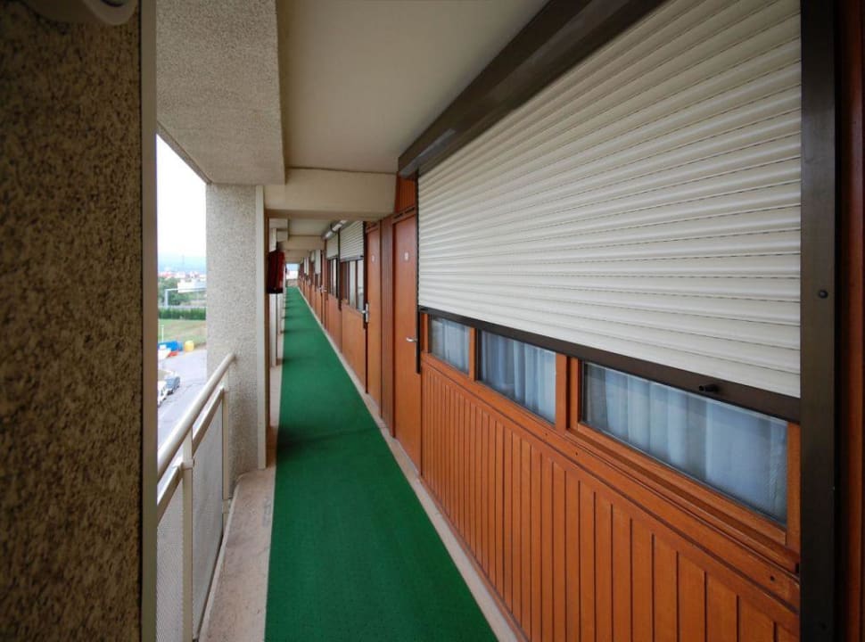 Laubengang zu den Zimmern Hotel Campanile Barcelona