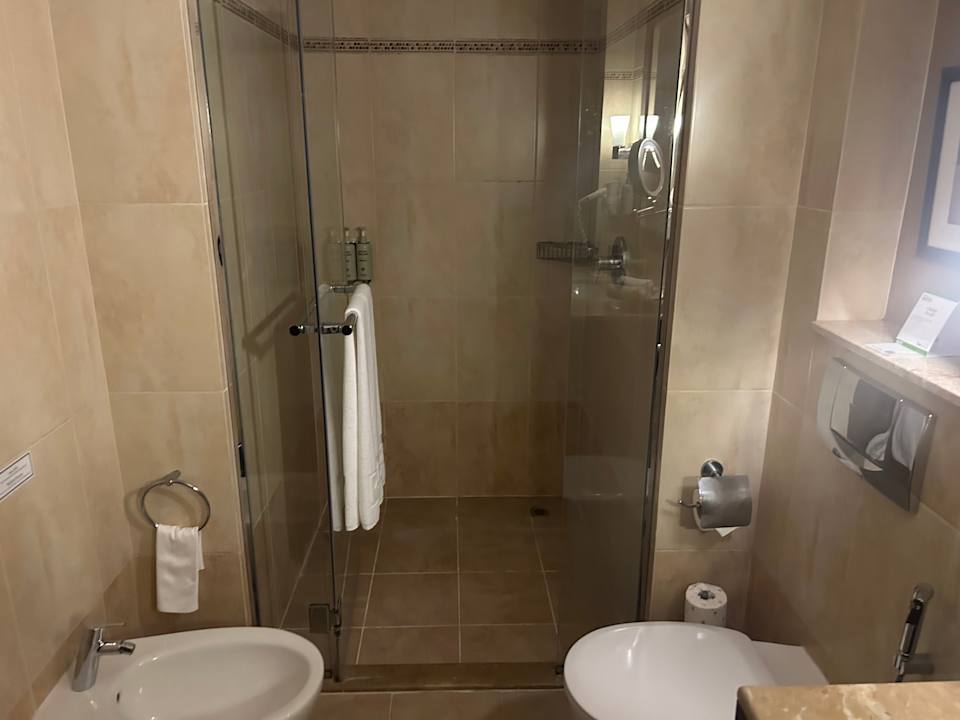 Zimmer Khalidiya Palace Rayhaan by Rotana