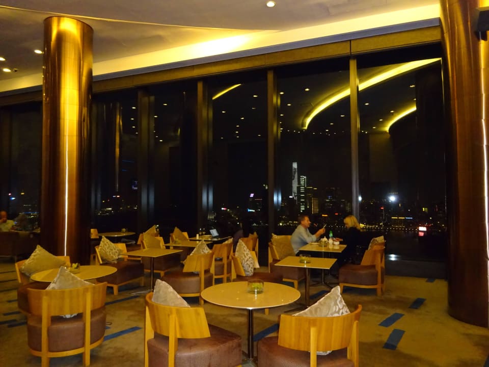Cafe im obersten Stock mit Aussicht Hotel Harbour Grand Hong Kong