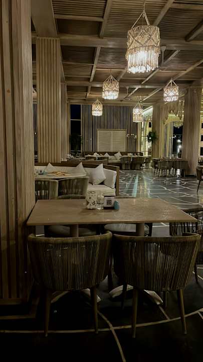 Gastro SUNRISE Crystal Bay Resort