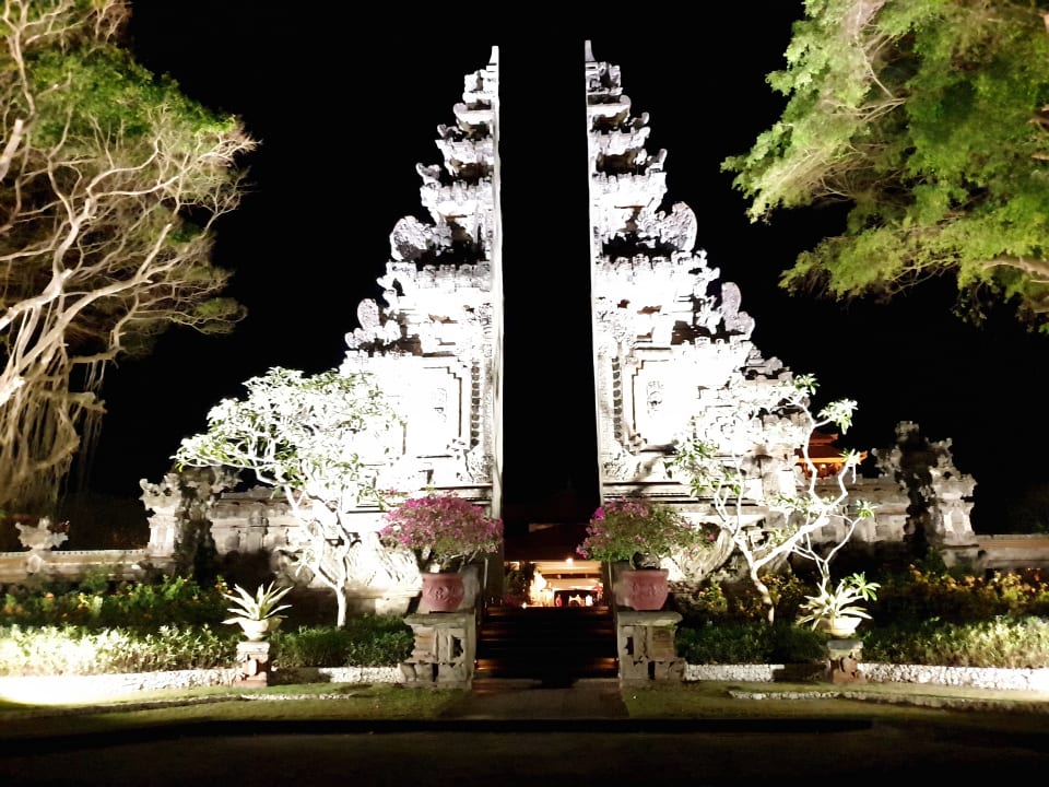 Lobby Nusa Dua Beach Hotel & Spa